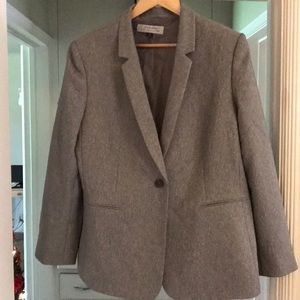 Tahari, Arthur S. Levine pants suit, size 18.